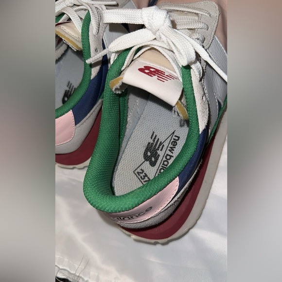 New balance sneakers - Picture 2 of 3